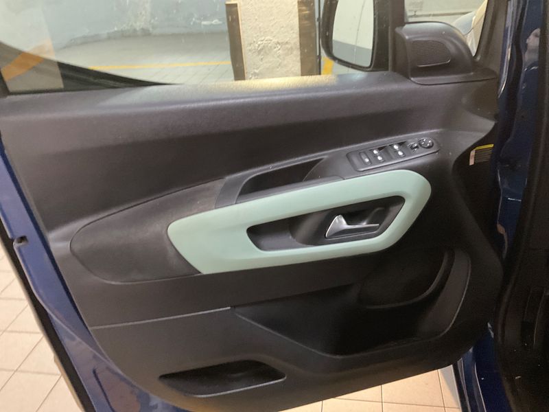 Citroen Berlingo 1.5 Blue-HDi Feel M 2020 – снимка 33