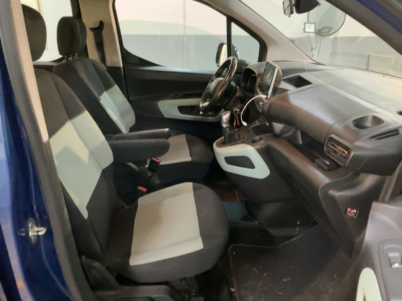 Citroen Berlingo 1.5 Blue-HDi Feel M 2020 – снимка 16