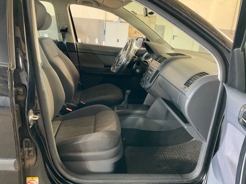 Volkswagen Polo 1.2 Trendline 2009 – снимка 3
