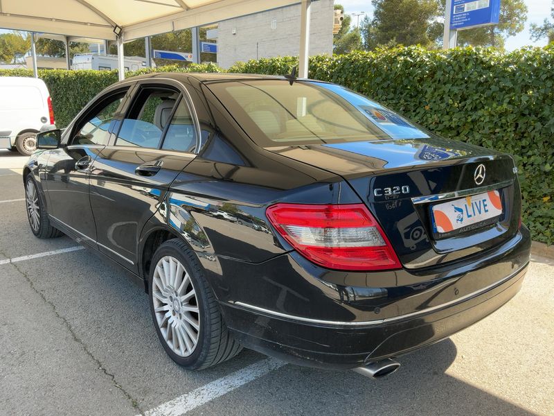 Mercedes-Benz C-Klasse C 220 CDI BlueEfficiency Avantgarde 2011 – снимка 6