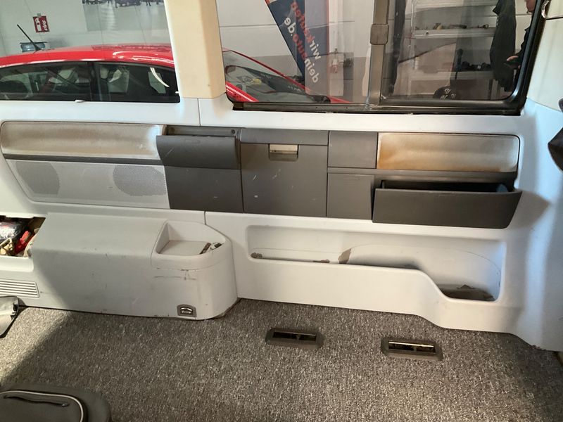 Volkswagen T5 Multivan 2.5 TDI 2007 – снимка 32