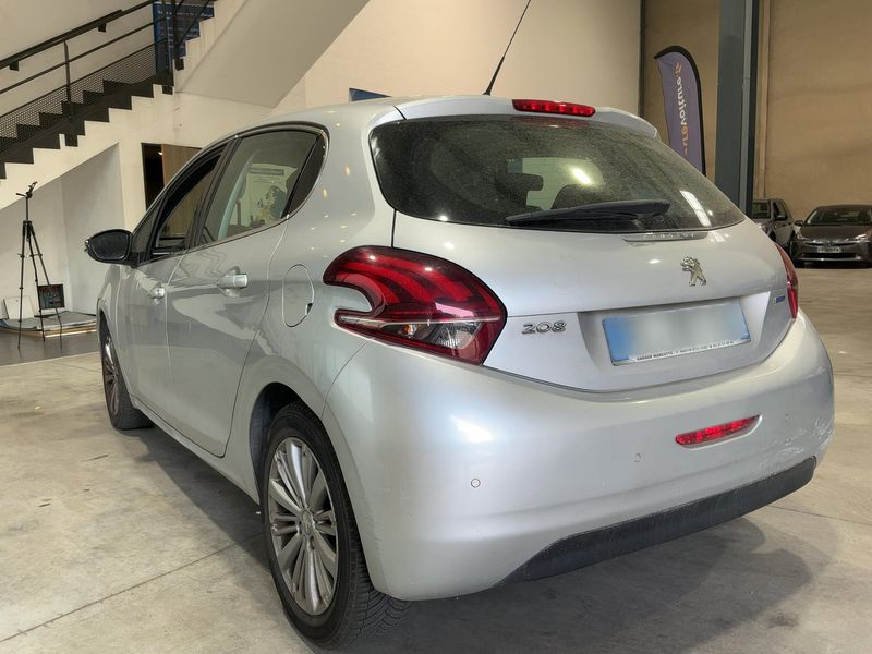 Peugeot 208 1.2 PureTech Allure 2016 – снимка 6