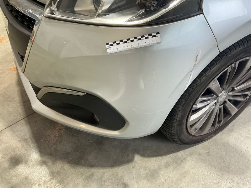 Peugeot 208 1.2 PureTech Allure 2016 – снимка 35
