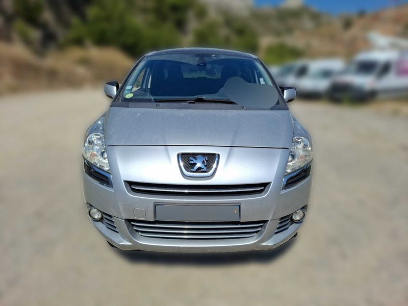 Peugeot 5008 1.6 HDi Family 2011 – снимка 7
