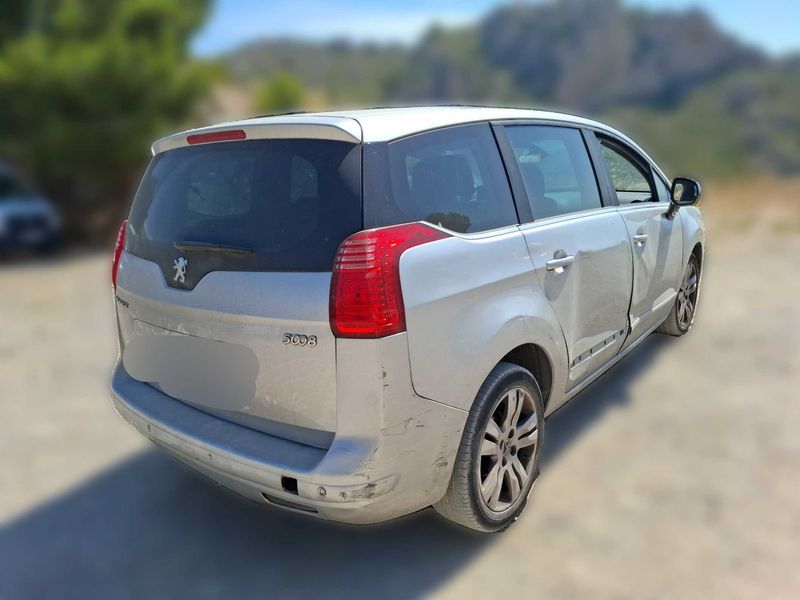 Peugeot 5008 1.6 HDi Family 2011 – снимка на щета