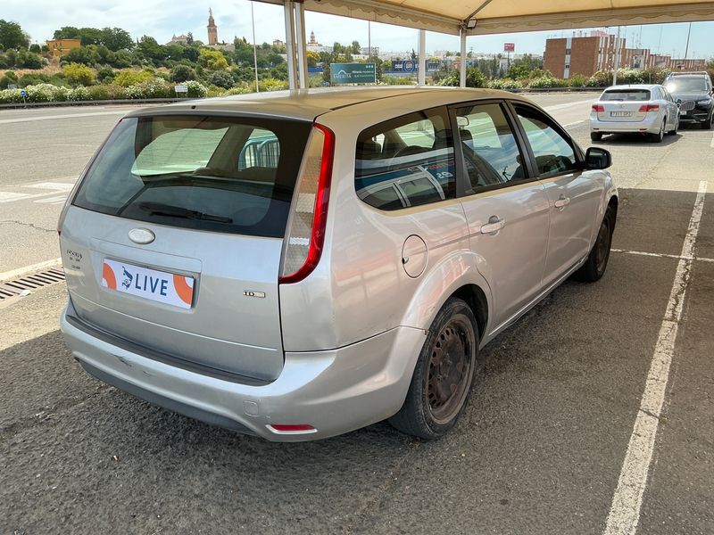 Ford Focus 1.6 TDCi Trend 2010 – снимка 2