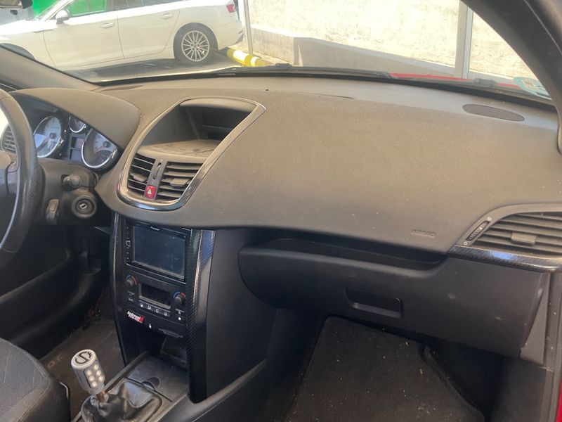 Peugeot 207 1.4 VTi Sport 2008 – снимка 10