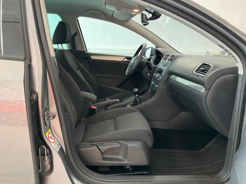 Volkswagen Golf VI 1.6 TDI Trendline 2010 – снимка 3