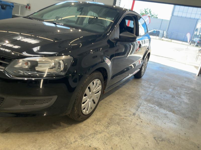 Volkswagen Polo 1.6 TDI Trendline BlueMotion Tech 2011 – снимка 2