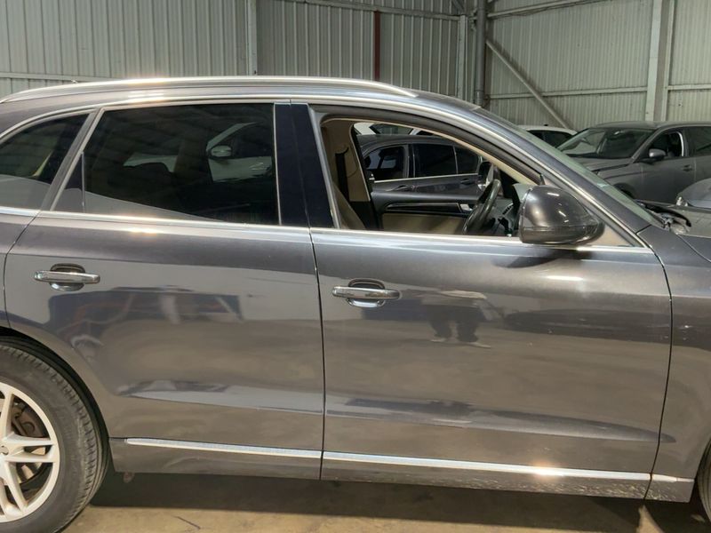 Audi Q5 3.0 V6 TFSI quattro Avus 2012 – снимка 10