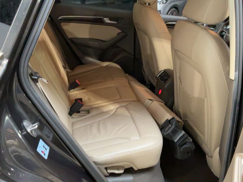 Audi Q5 3.0 V6 TFSI quattro Avus 2012 – снимка 19