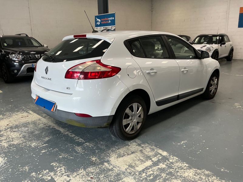 Renault Megane 1.5 dCi Expression Pro 2010 – снимка 2