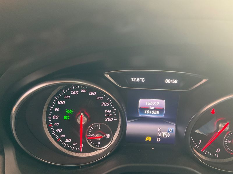 Mercedes-Benz CLA-Klasse CLA 200 Shooting Brake Urban 2018 – снимка 18
