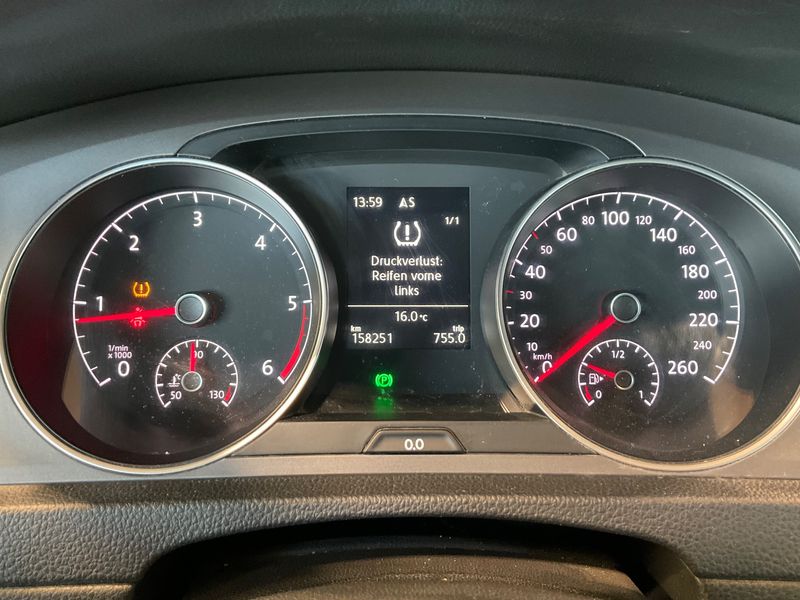 Volkswagen Golf VII 2.0 TDI Lounge 4Motion BlueMotion Tech 2015 – снимка 19