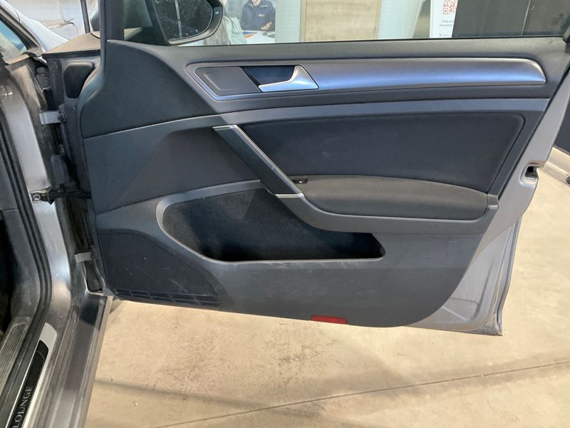 Volkswagen Golf VII 2.0 TDI Lounge 4Motion BlueMotion Tech 2015 – снимка 43