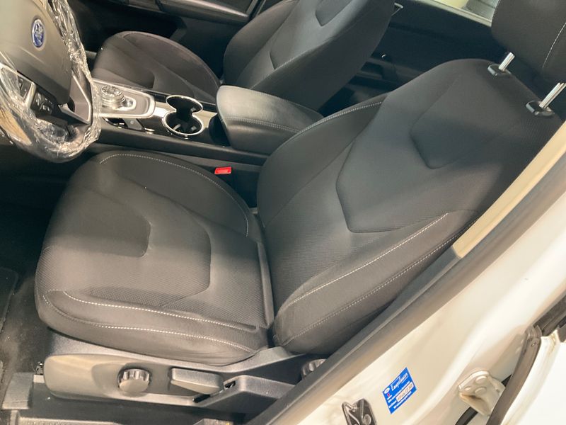 Ford S-Max 2.0 TDCi EcoBlue Titanium AWD 2019 – снимка 26