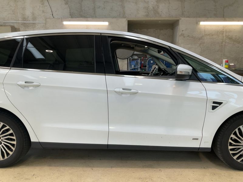 Ford S-Max 2.0 TDCi EcoBlue Titanium AWD 2019 – снимка 10