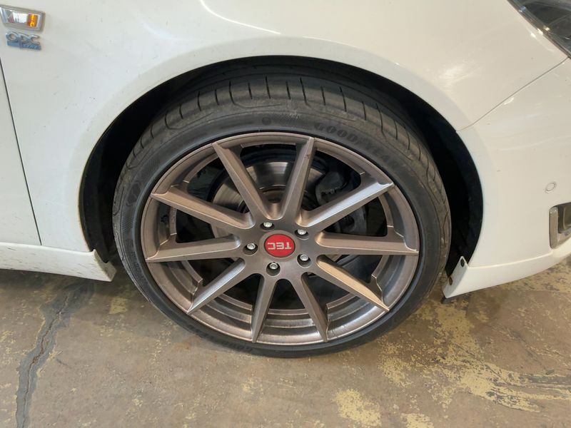 Opel Insignia Sports Tourer 1.6 SIDI Turbo Innovation 2015 – снимка 11