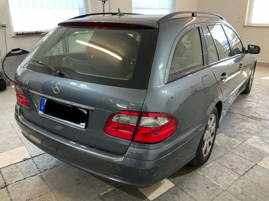Mercedes-Benz E-Klasse E 220 CDI T Classic 2008 – снимка 2