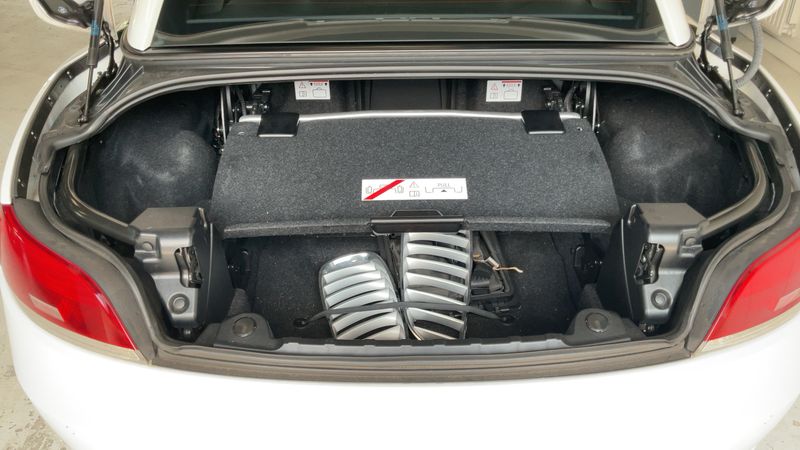 BMW Z4 sDrive 30i 2009 – снимка 15