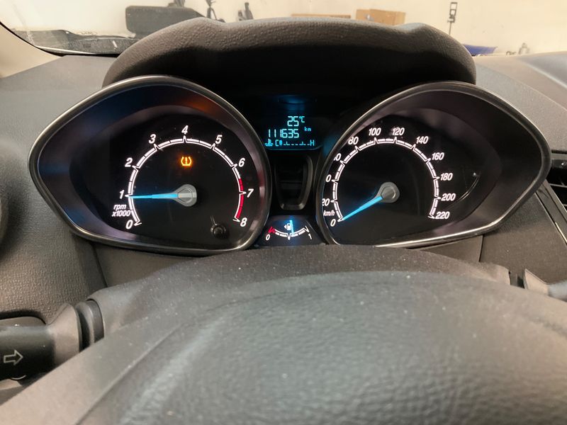 Ford Fiesta 1.0 EcoBoost Titanium 2015 – снимка 18