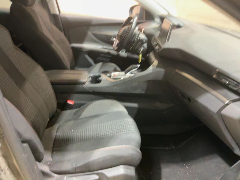 Peugeot 3008 1.5 Blue-HDi Active Business 2020 – снимка 16
