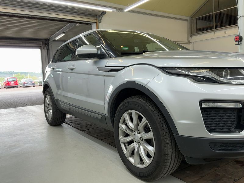 Land Rover Evoque 2.0 Turbo SE 2019 – снимка 12