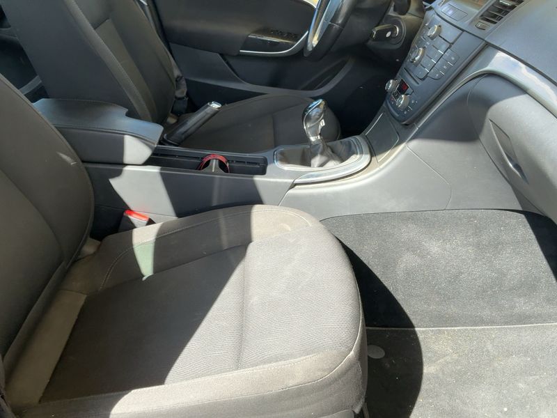 Opel Insignia 2.0 CDTI Selective 2013 – снимка 16