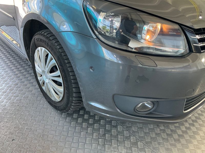 Volkswagen Touran 1.6 TDI Comfortline BlueMotion Tech 2011 – снимка 39