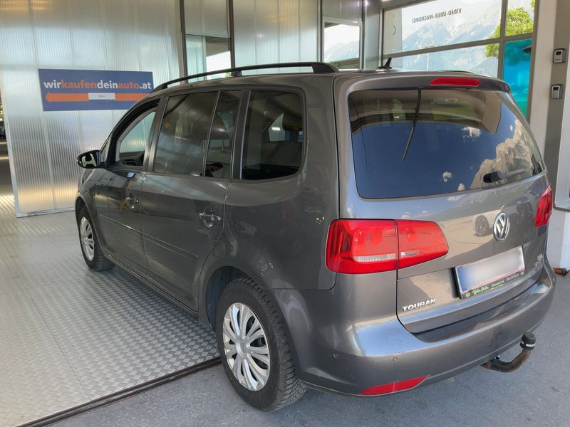 Volkswagen Touran 1.6 TDI Comfortline BlueMotion Tech 2011 – снимка 6
