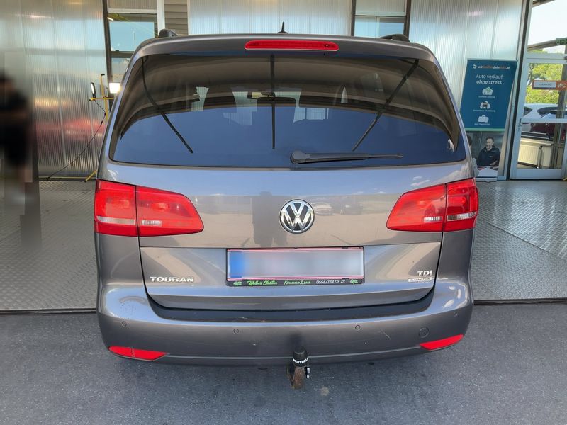 Volkswagen Touran 1.6 TDI Comfortline BlueMotion Tech 2011 – снимка 7