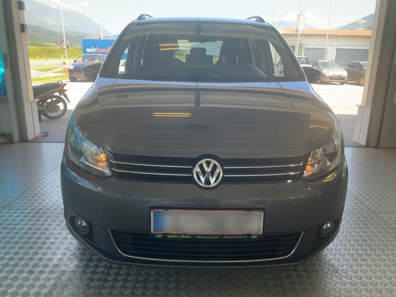 Volkswagen Touran 1.6 TDI Comfortline BlueMotion Tech 2011 – снимка 14