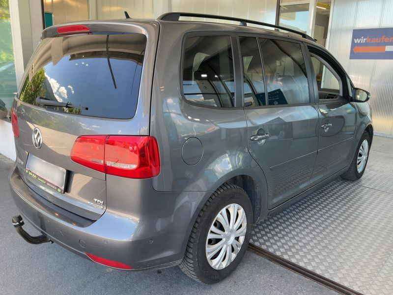 Volkswagen Touran 1.6 TDI Comfortline BlueMotion Tech 2011 – снимка 8