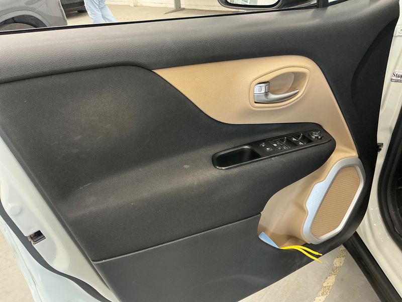 Jeep Renegade 1.6 M-Jet Longitude FWD 2015 – снимка 28