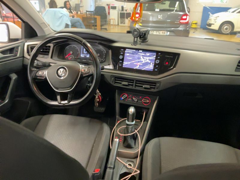 Volkswagen Polo 1.6 TDI Confortline Business 2018 – снимка 17