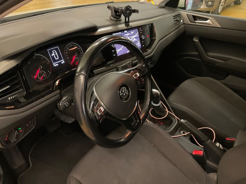 Volkswagen Polo 1.6 TDI Confortline Business 2018 – снимка 25