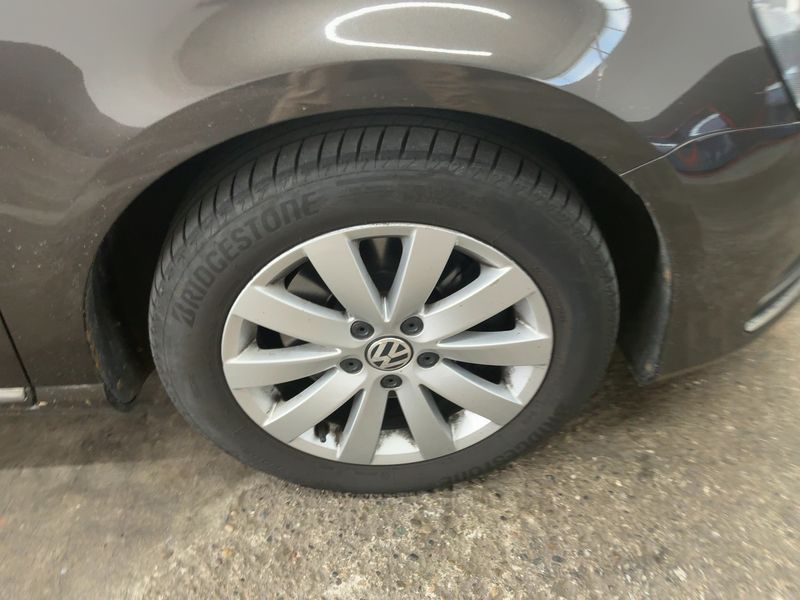 Volkswagen Passat 2.0 TDI Comfortline BlueMotion Tech 2013 – снимка 11