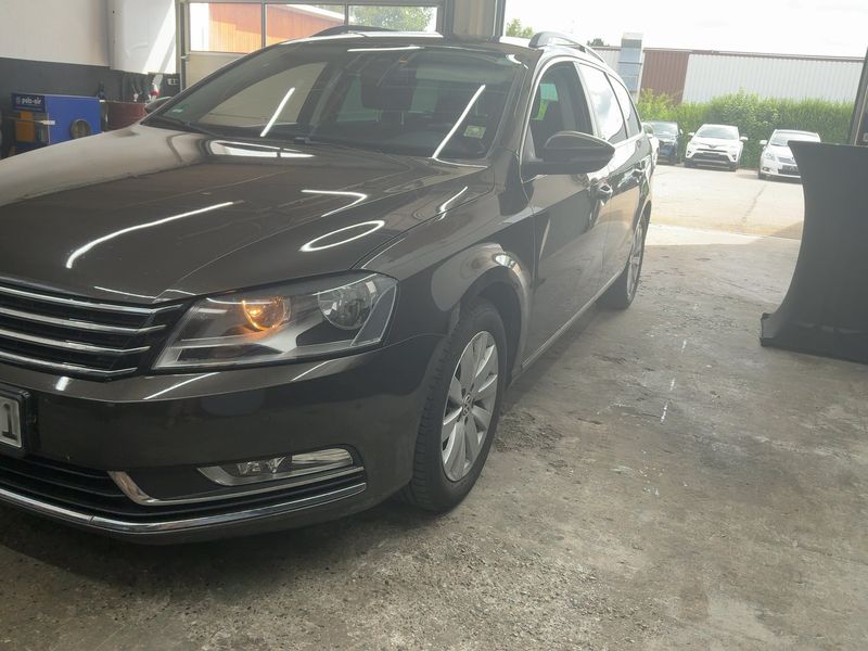 Volkswagen Passat 2.0 TDI Comfortline BlueMotion Tech 2013 – снимка 2