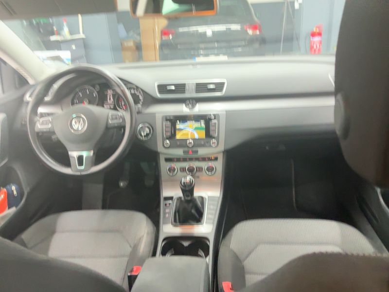 Volkswagen Passat 2.0 TDI Comfortline BlueMotion Tech 2013 – снимка 18