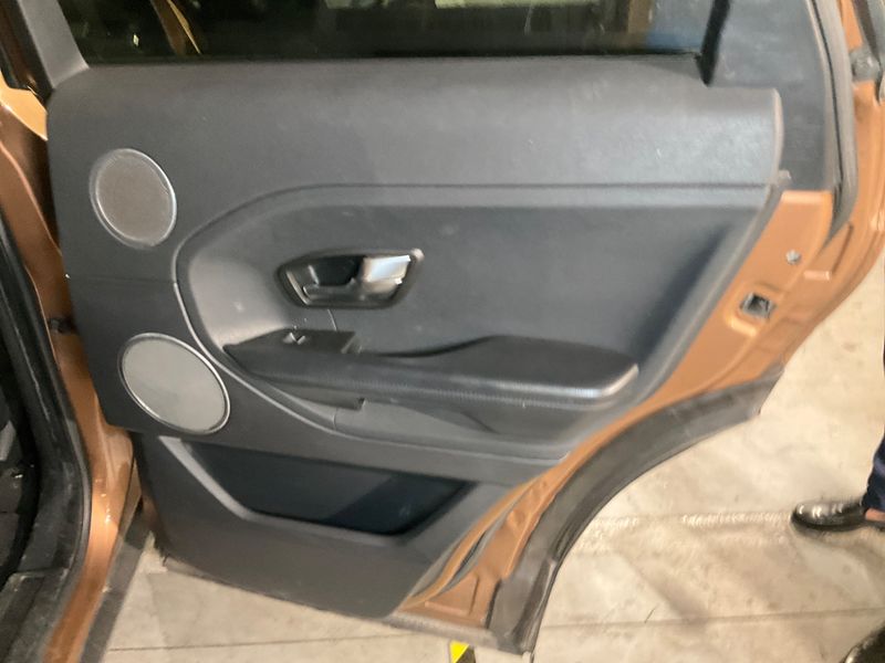 Land Rover Evoque 2.2 Td4 Pure Tech 2014 – снимка 24