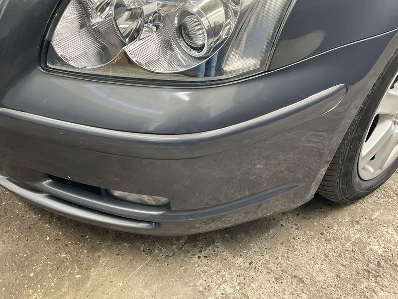 Toyota Avensis 2.0 Executive Liftback 2004 – снимка 41