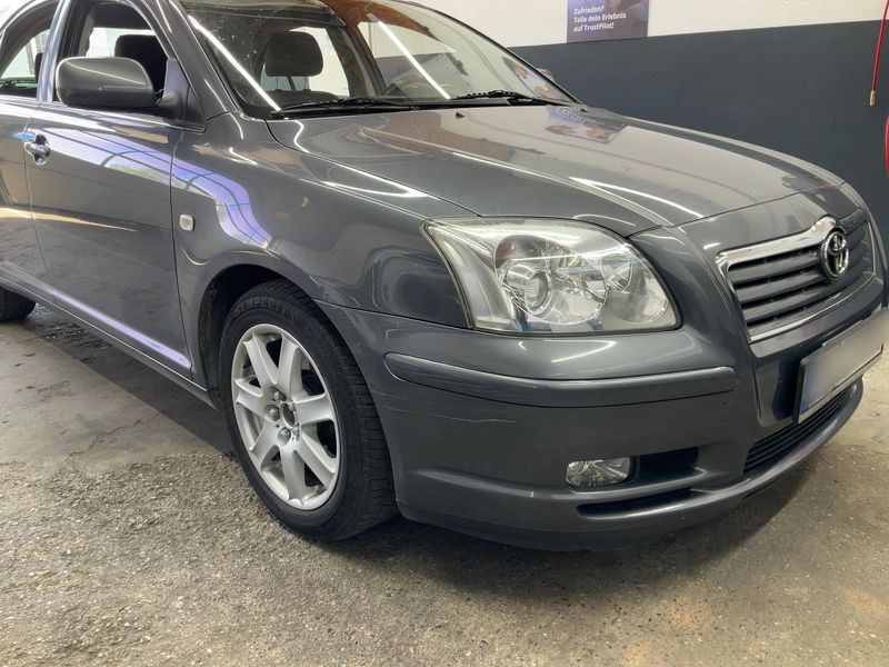 Toyota Avensis 2.0 Executive Liftback 2004 – снимка 12