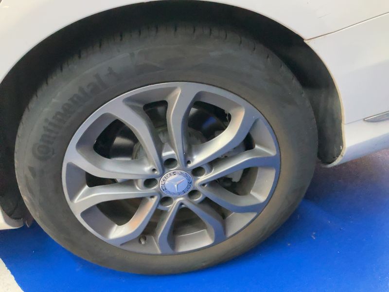 Mercedes-Benz C-Klasse C 220 d BlueTEC Avantgarde 2015 – снимка 5