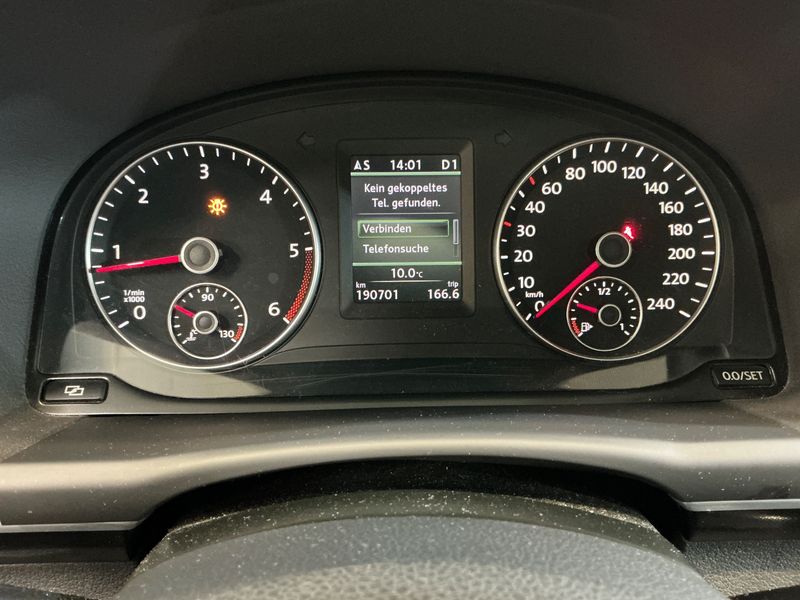 Volkswagen Touran 2.0 TDI Highline 2011 – снимка 19