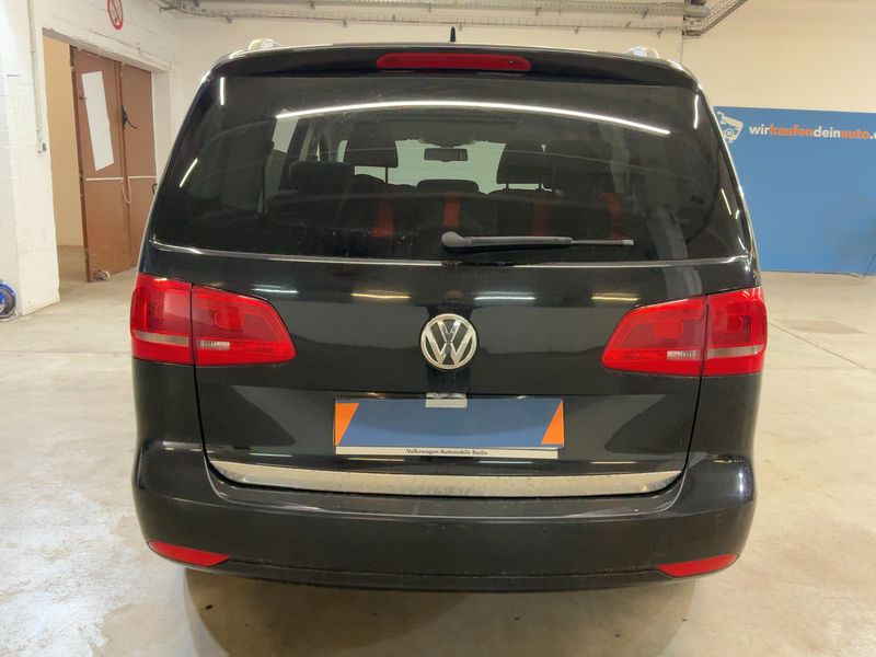 Volkswagen Touran 2.0 TDI Highline 2011 – снимка 7