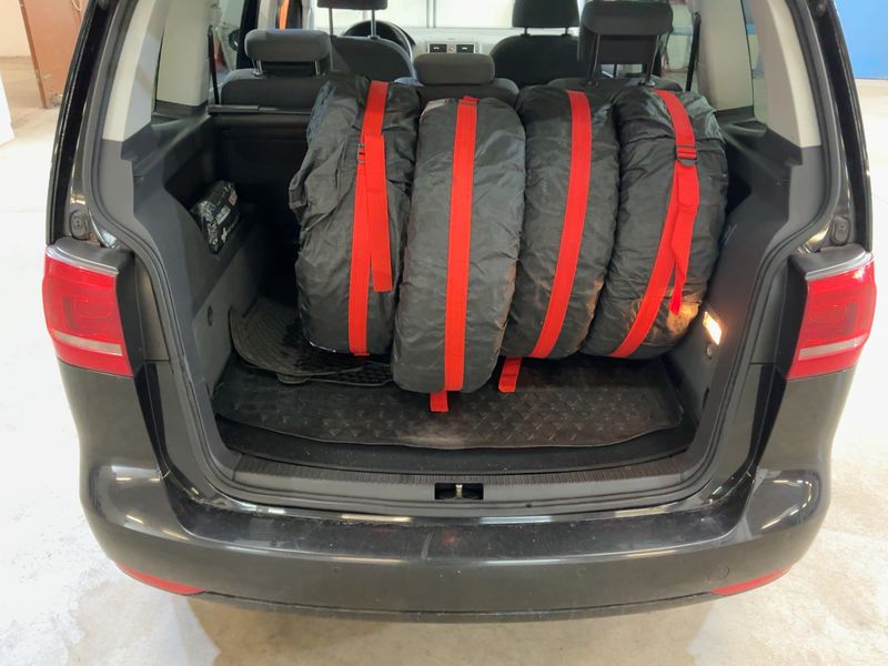 Volkswagen Touran 2.0 TDI Highline 2011 – снимка 16