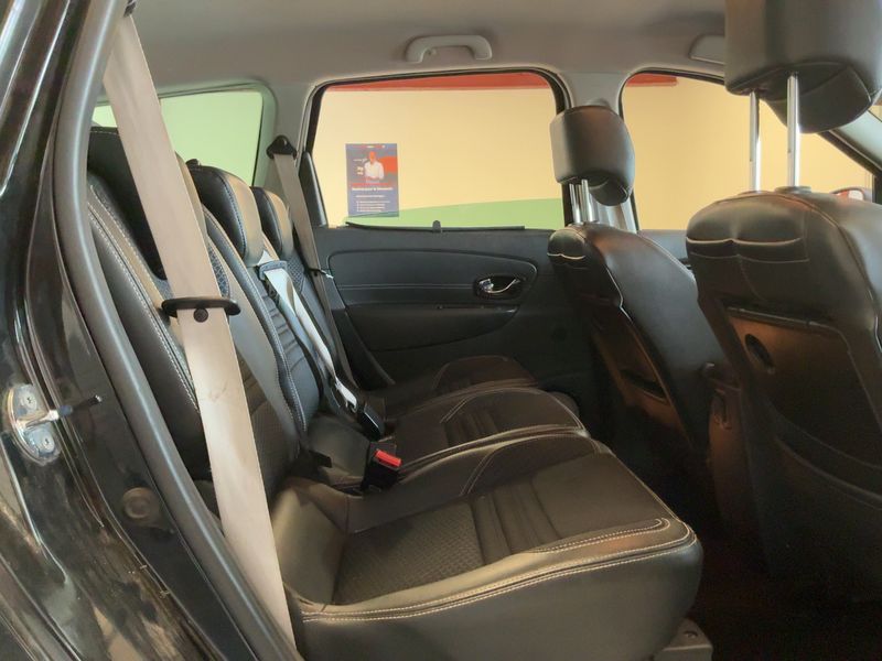 Renault Grand Scenic 1.6 dCi Energy Bose 2015 – снимка 19