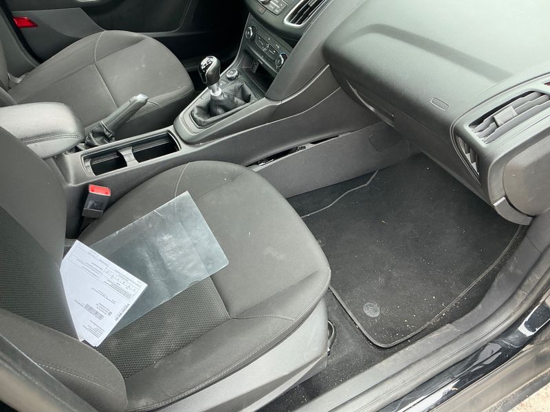 Ford Focus 1.5 TDCi 2015 – снимка 43