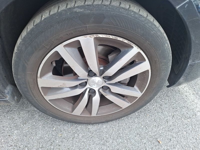 Peugeot 308 1.5 Blue-HDi Tech Edition 2018 – снимка 32