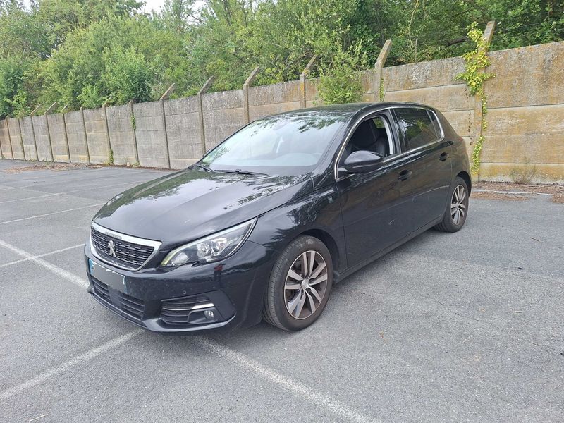 Peugeot 308 1.5 Blue-HDi Tech Edition 2018 – снимка 2